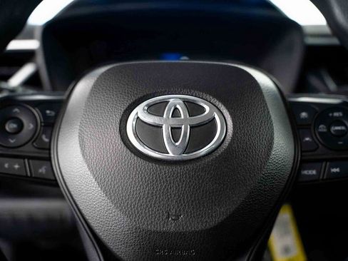 Used 2023 Toyota Corolla LE image 21