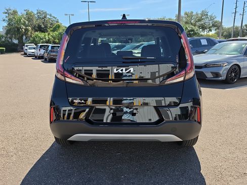 Certified 2025 Kia Soul LX FWD image 6