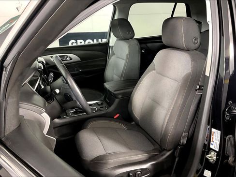 Used 2018 Chevrolet Traverse LT FWD image 8