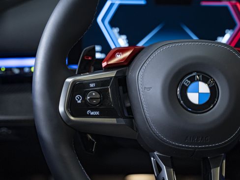 Used 2026 BMW M5 Touring w/ Executive Package AWD/4WD image 36