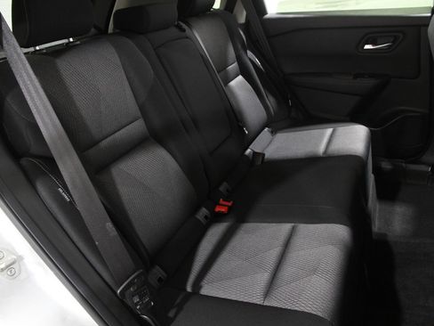 Used 2024 Nissan Rogue SV image 17