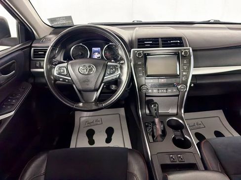 Used 2016 Toyota Camry SE FWD image 22