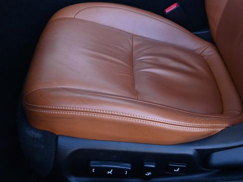 Used 2005 Lexus SC 430 Convertible image 30