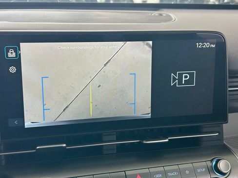 Used 2025 Hyundai Kona SEL FWD image 23