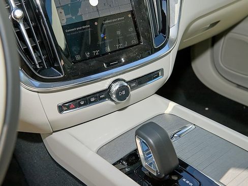 New 2026 Volvo V60 B5 Cross Country Plus w/ Climate Package image 15