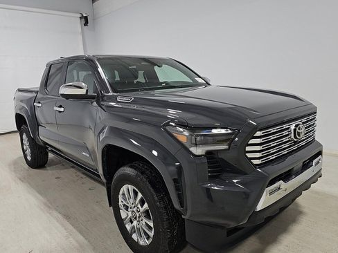 Used 2025 Toyota Tacoma Limited w/ Tow Tech Package image 3