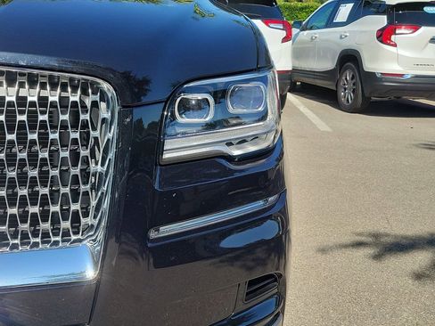 Used 2024 Lincoln Navigator L Reserve AWD/4WD image 9