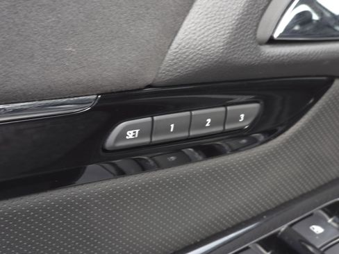 Used 2014 Chevrolet SS image 12