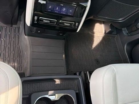 Used 2025 Lincoln Aviator 2WD image 22
