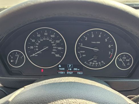 Used 2018 BMW 320i xDrive Sedan AWD/4WD image 21