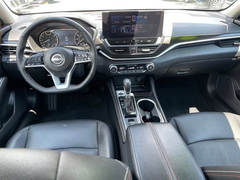 Certified 2024 Nissan Altima 2.5 SR w/ SR Premium Package AWD/4WD image 13