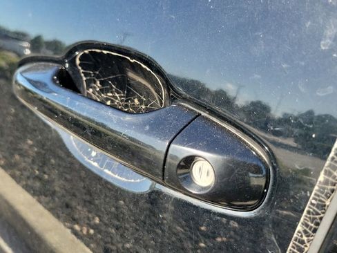 Used 2017 Toyota Tacoma SR5 w/ Tow Package image 6