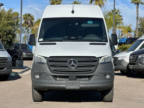 New 2025 Mercedes-Benz Sprinter 2500 image 8