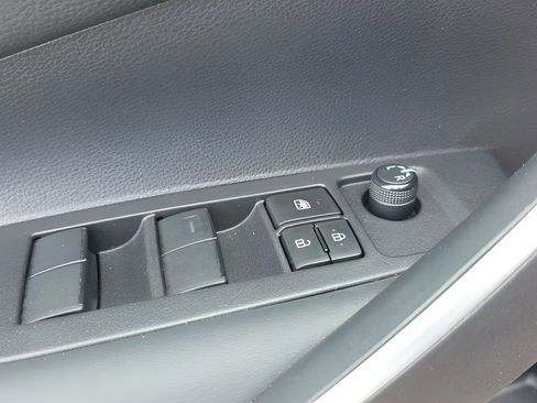 Used 2024 Toyota Corolla SE FWD image 29
