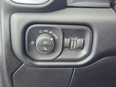 New 2026 RAM 3500 Laramie AWD/4WD image 28