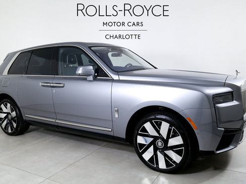 Used 2026 Rolls-Royce Cullinan AWD/4WD image 5