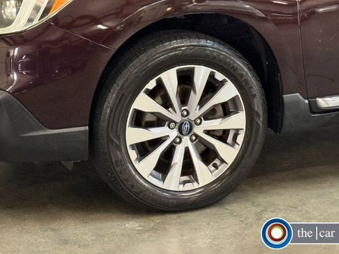 Used 2017 Subaru Outback 3.6R Touring AWD/4WD image 7