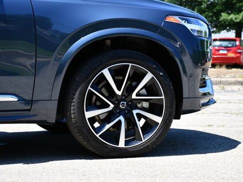 Used 2024 Volvo XC90 B6 Plus w/ Protection Package Premier AWD/4WD image 9