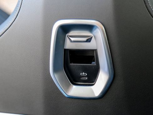 New 2025 BMW 760i xDrive w/ Executive Package image 30