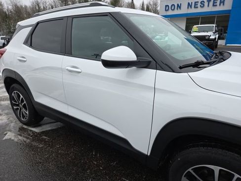 Used 2025 Chevrolet TrailBlazer LT image 12