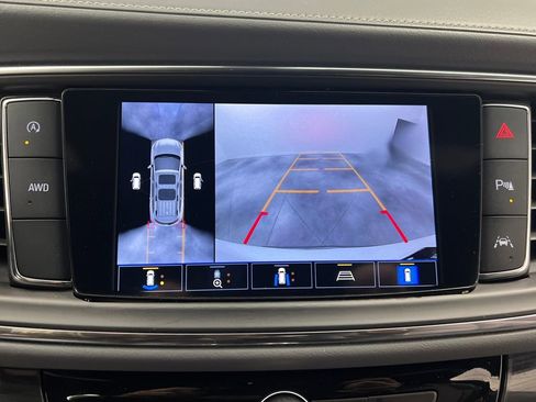 Used 2024 Buick Enclave Premium image 64