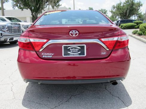 Used 2017 Toyota Camry SE w/ Four Season Floor Mat Package FWD image 6