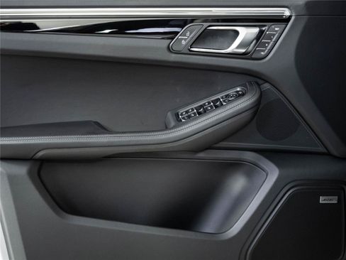 New 2026 Porsche Macan S AWD/4WD image 6