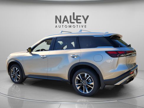 Certified 2025 INFINITI QX60 Luxe w/ Vision Package image 3