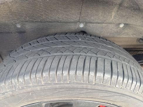 Used 2020 Chevrolet Silverado 1500 High Country w/ Technology Package image 13