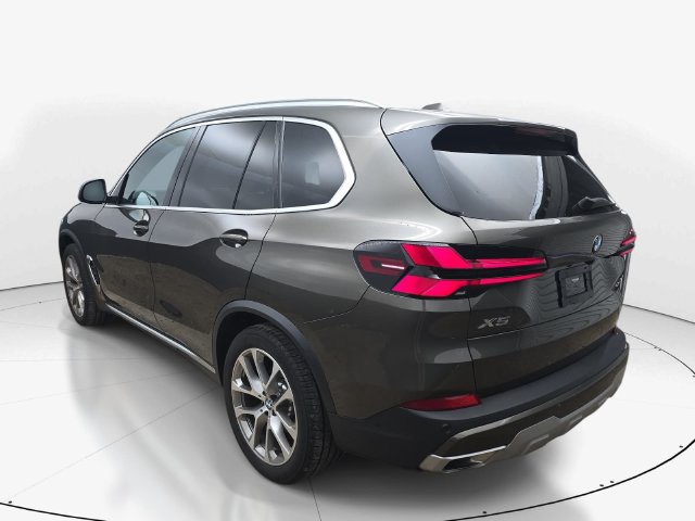 Used 2024 BMW X5 xDrive40i AWD/4WD image 8