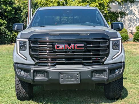 Used 2025 GMC Sierra 1500 AT4X AWD/4WD image 9