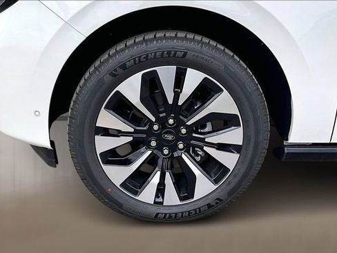 New 2025 Ford Expedition Platinum w/ Driver's Package AWD/4WD image 12