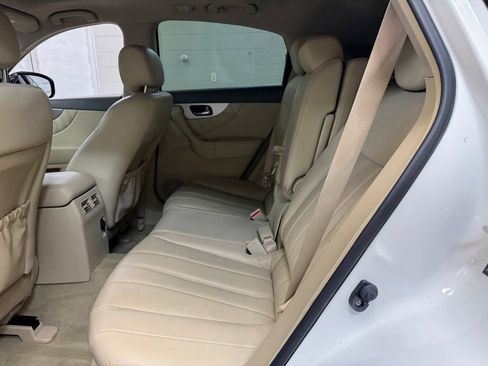 Used 2014 INFINITI QX70 2WD w/ Premium Package image 16