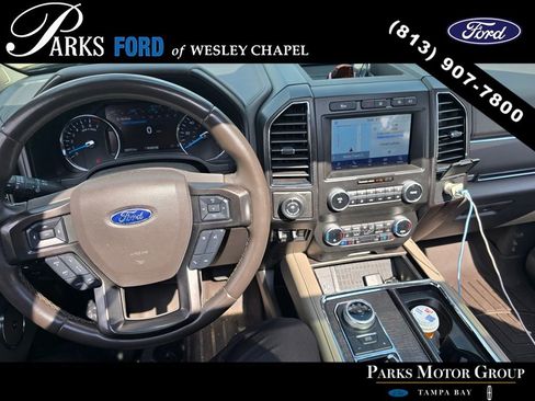 Used 2021 Ford Expedition Limited image 4