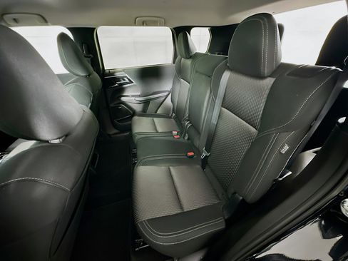 Used 2025 Mitsubishi Outlander ES image 26