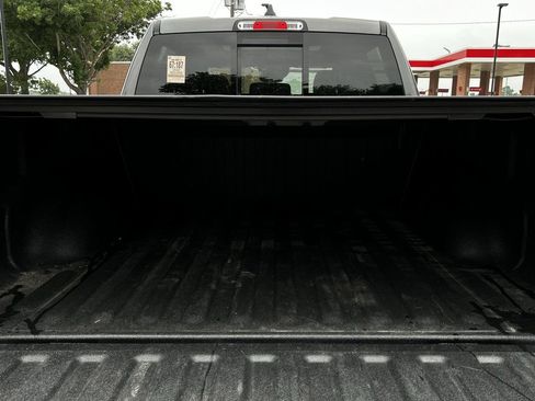Used 2022 RAM 1500 Laramie w/ Night Edition AWD/4WD image 34