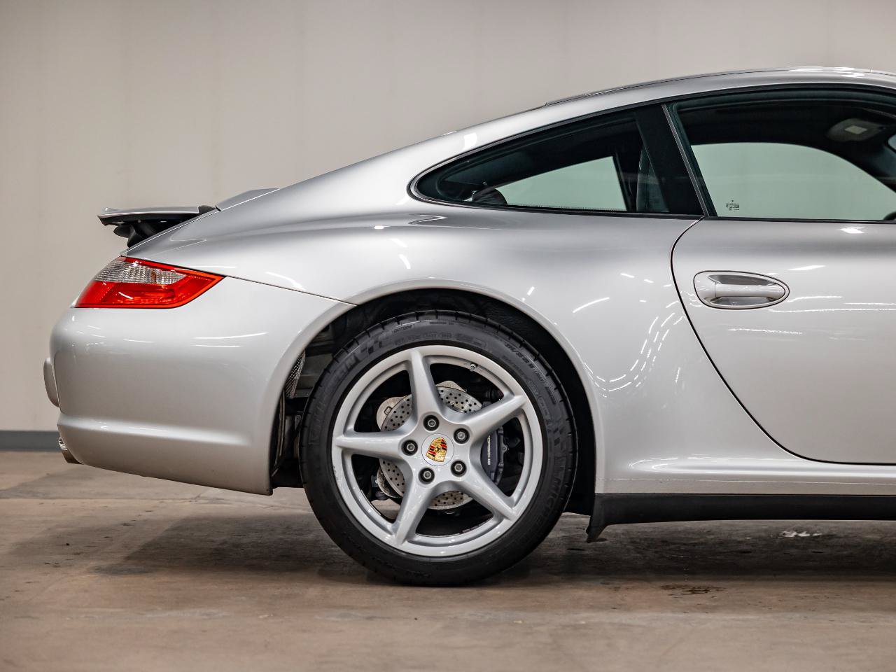 Used 2006 Porsche 911 Carrera 4 AWD/4WD image 39