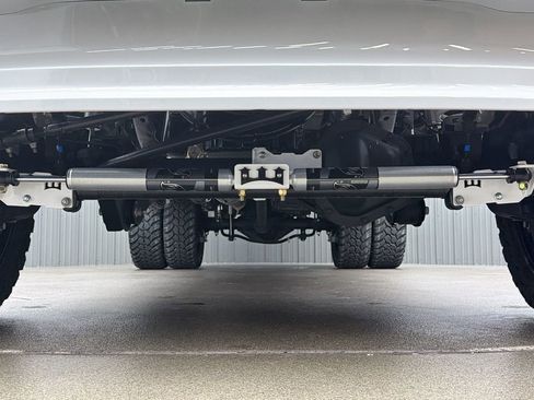 Used 2025 Ford F450 Platinum w/ Camper Package image 15