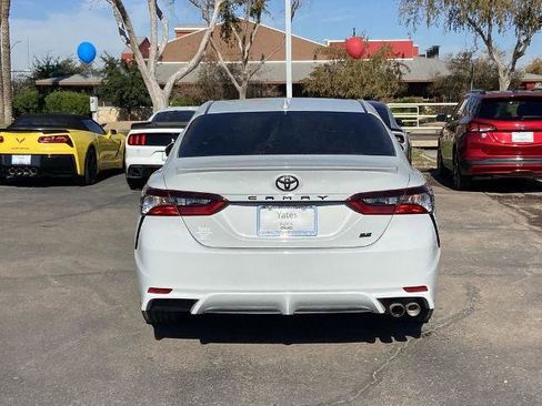 Used 2022 Toyota Camry SE image 5