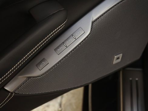 Used 2019 Ferrari Portofino image 23