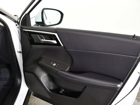 Used 2024 Mitsubishi Outlander SE AWD/4WD image 40