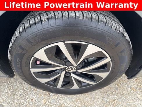 Used 2025 Volkswagen Jetta S image 24