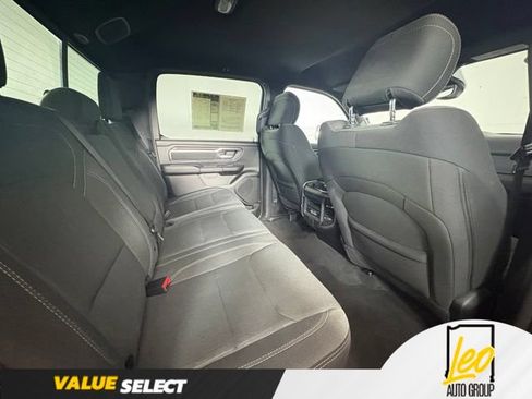 Used 2024 RAM 1500 Big Horn AWD/4WD image 9