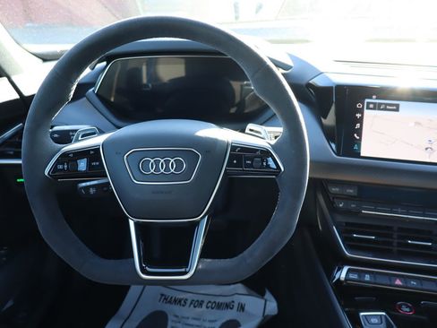 Used 2023 Audi e-tron GT Premium Plus image 10