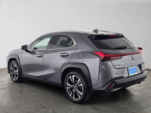 Used 2021 Lexus UX 200 w/ Accessory Package (Z2) FWD image 5