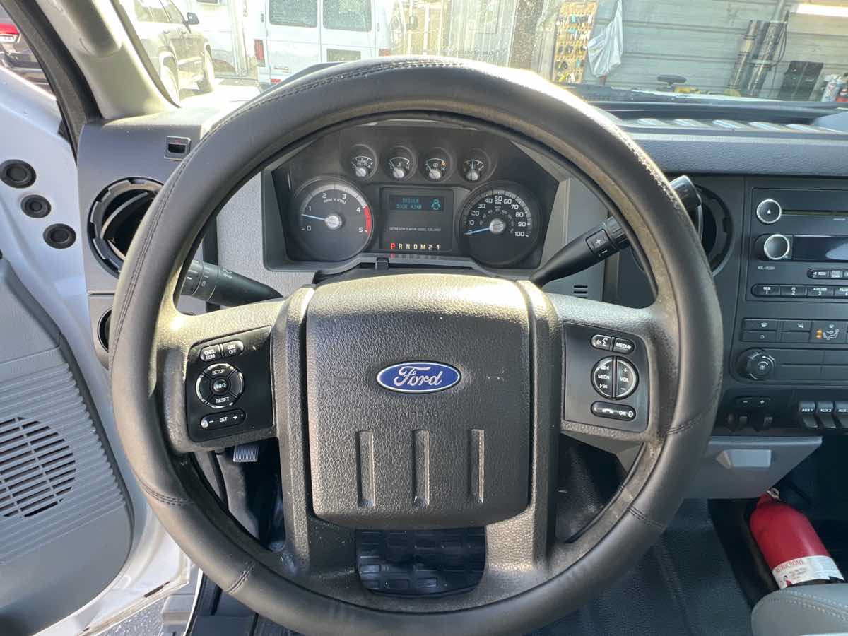 Used 2014 Ford F550 2WD Crew Cab Super Duty image 13