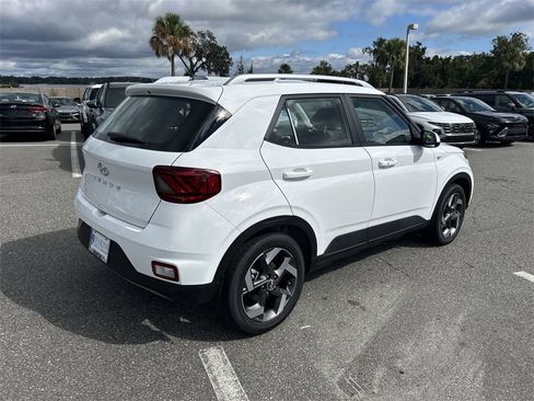 New 2026 Hyundai Venue SEL image 11