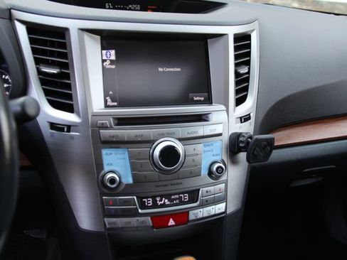 Used 2014 Subaru Outback 2.5i Limited image 23