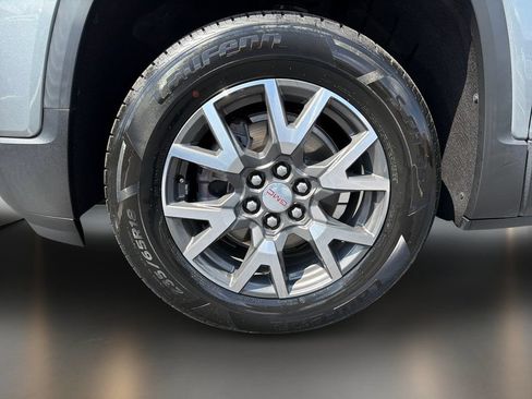 Certified 2023 GMC Acadia SLE FWD image 10