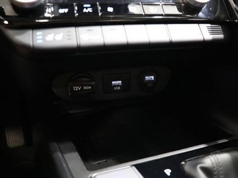 Used 2023 Hyundai Elantra Limited w/ Preferred Accessory Package FWD image 29